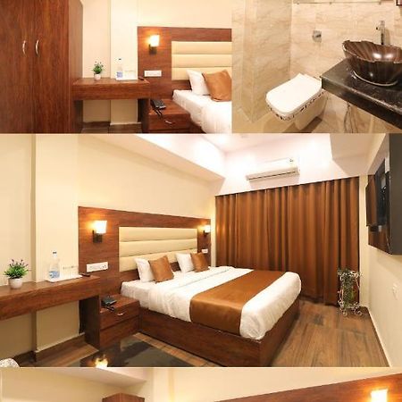 Hotel Blueark Лакнау Екстериор снимка